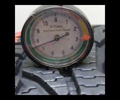 2 GOMME 215 50 17 UNIROYAL BR2147