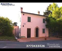 Casa a schiera nel centro storico di monte roberto