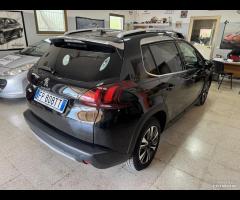 Peugeot 2008 1.2 Allure 82 cv. Navigatore 56 Mila - 4