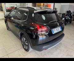 Peugeot 2008 1.2 Allure 82 cv. Navigatore 56 Mila - 5