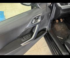 Peugeot 2008 1.2 Allure 82 cv. Navigatore 56 Mila - 9