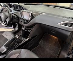 Peugeot 2008 1.2 Allure 82 cv. Navigatore 56 Mila - 12
