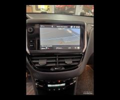 Peugeot 2008 1.2 Allure 82 cv. Navigatore 56 Mila - 17