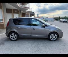 Renault Scenic X-mod - 1.5 dCi 110CV - 12