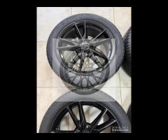 Cerchi 18 neri originali Audi Q2 e pneumatici