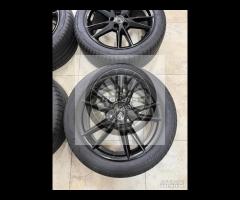 Cerchi 18 neri originali Audi Q2 e pneumatici