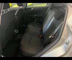 Alfa Romeo Giulietta 1.6 JTDm-2 105 CV Distinctive 13 - 16