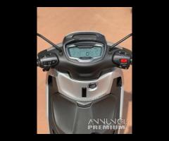 Piaggio Beverly 300 S i.e ABS-ASR - 24