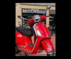 Piaggio Vespa 300 GTS hpe Super