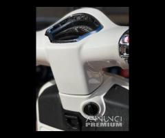Piaggio Vespa 300 GTS hpe Super - 14