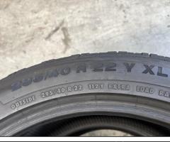 2 Gomme 295/40 R22 Continental estive 80% residui