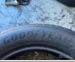 4 Gomme 235/55 R18 100V Goodyear estive 85%residui