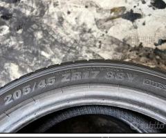 2 Gomme usate 205/45 R17 88Y Kumho 90% residui