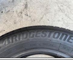 4 Gomme 215/60 R17 Bridgestone 90%residui del 2022