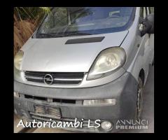 OPEL VIVARO 2015